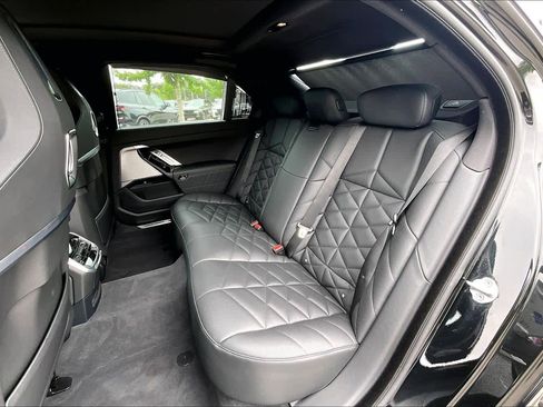 Used 2025 BMW 740i xDrive AWD/4WD image 21