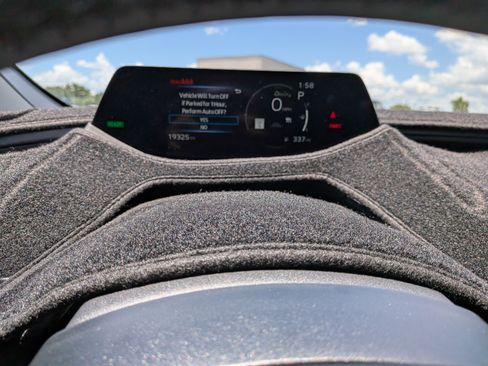 Used 2024 Toyota Prius XLE FWD image 27