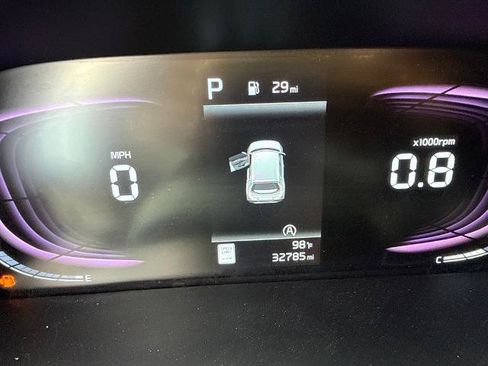Used 2025 Kia Soul LX w/ LX Technology Package FWD image 5