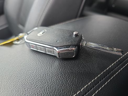 Used 2022 Kia Sportage Nightfall Edition image 36