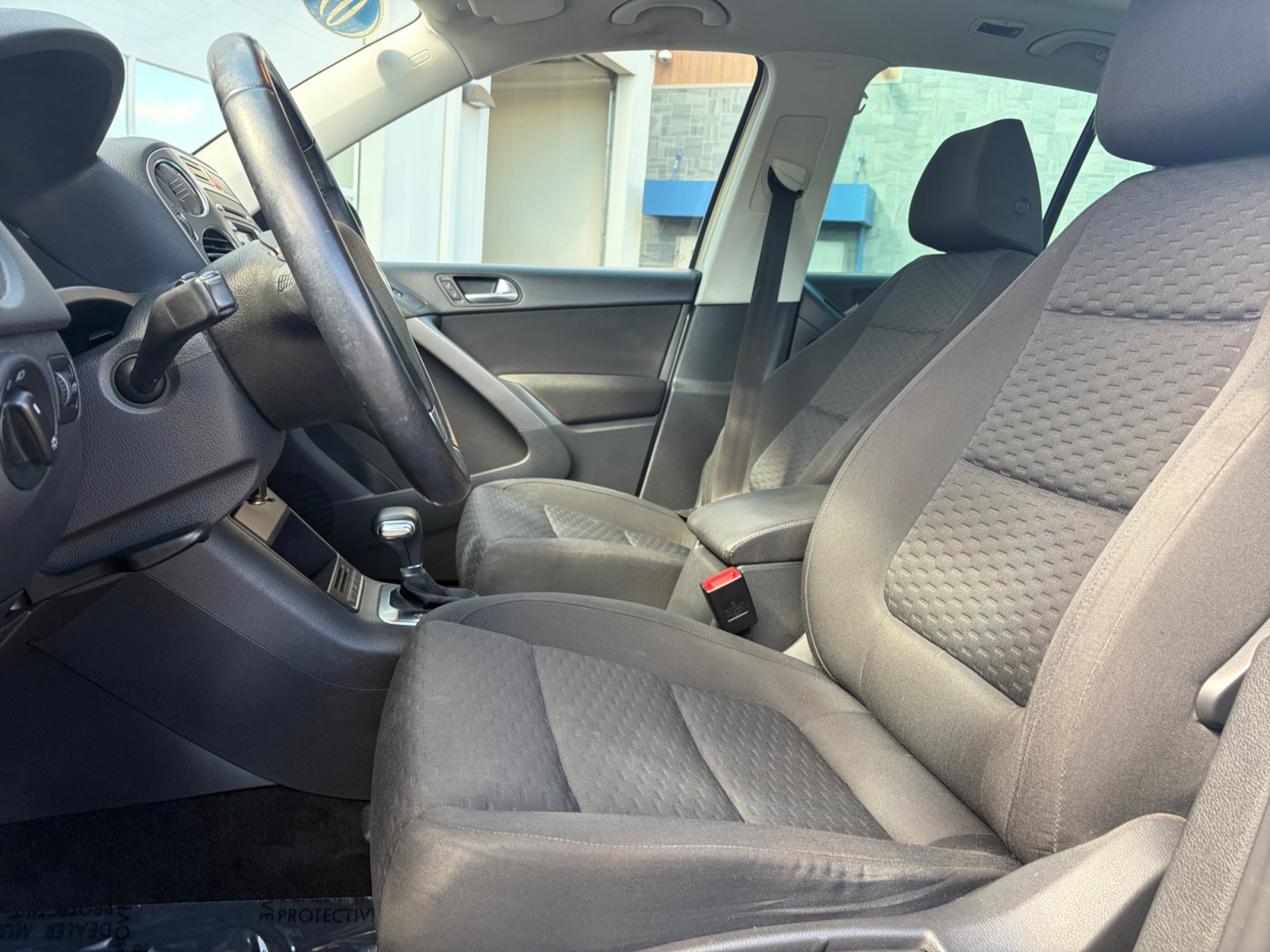 Used 2009 Volkswagen Tiguan SEL AWD/4WD image 14