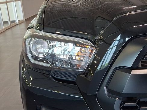 Used 2019 Toyota Tacoma TRD Pro AWD/4WD image 8