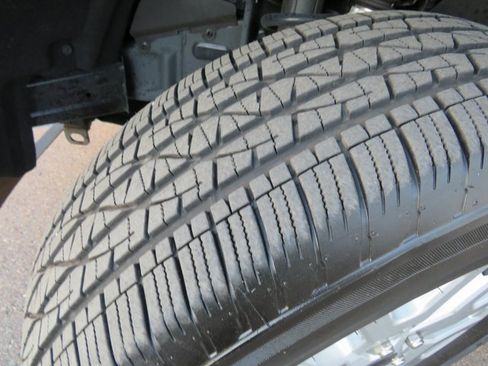 Certified 2024 Toyota Tacoma SR image 39