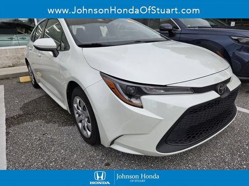 Used 2021 Toyota Corolla LE FWD image 1