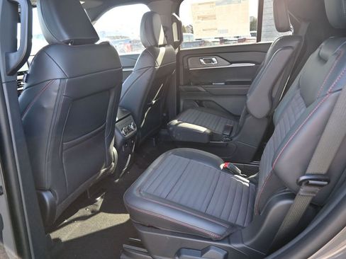 New 2026 Ford Explorer ST-Line w/ ST-Line Street Pack image 16