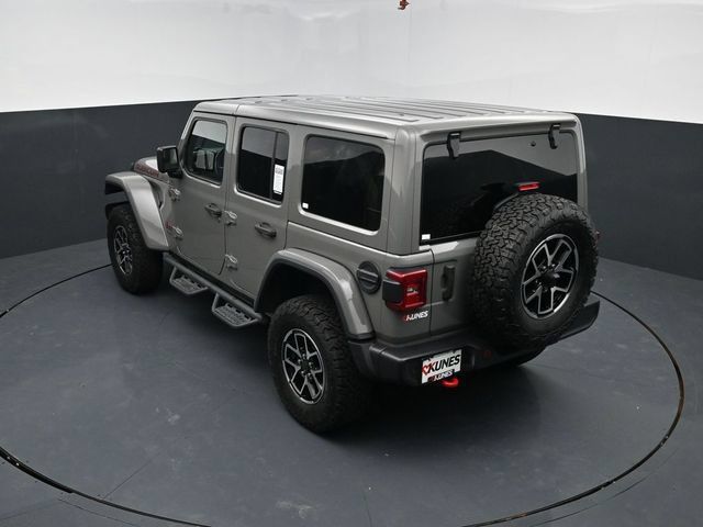 Used 2022 Jeep Wrangler Unlimited Rubicon w/ LED Lighting Group AWD/4WD image 17