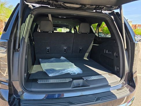 New 2026 Chevrolet Suburban Premier RWD image 23