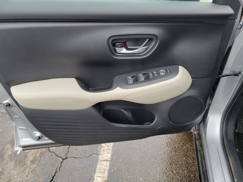 Certified 2025 Honda HR-V EX-L image 18