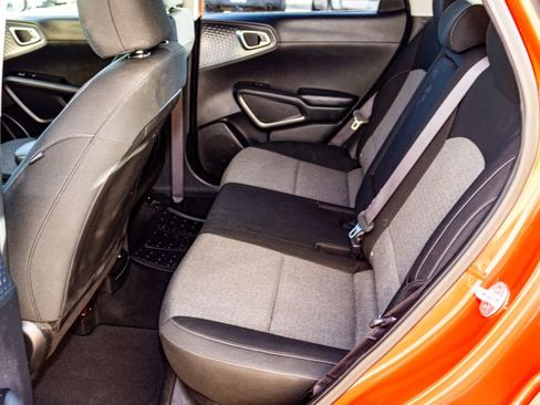 Used 2020 Kia Soul EX image 25