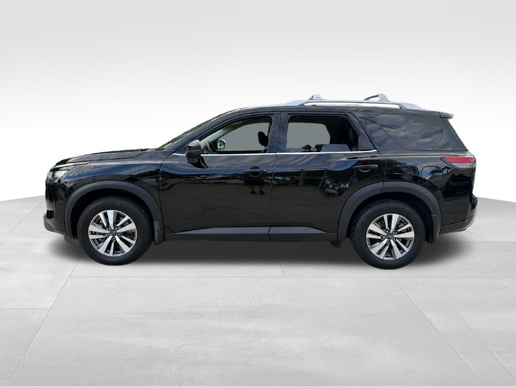 Used 2022 Nissan Pathfinder SL FWD image 4