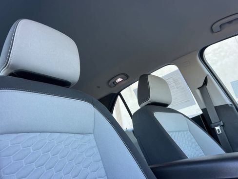 Used 2019 Chevrolet Equinox LS FWD image 18