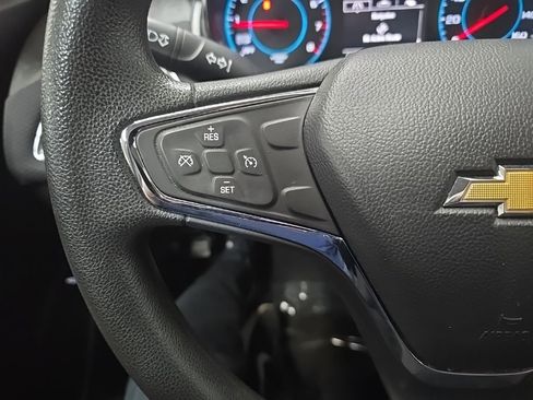 Used 2018 Chevrolet Cruze LT w/ Convenience Package image 19