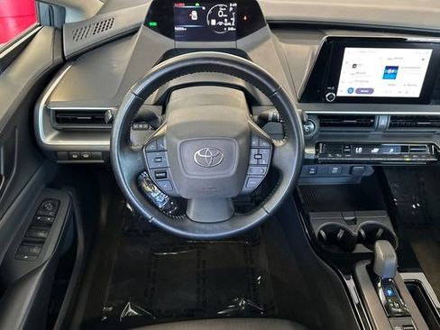 Used 2023 Toyota Prius LE FWD image 16