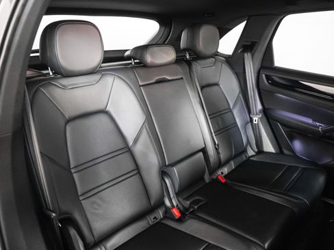Used 2023 Porsche Cayenne S w/ Premium Package image 6
