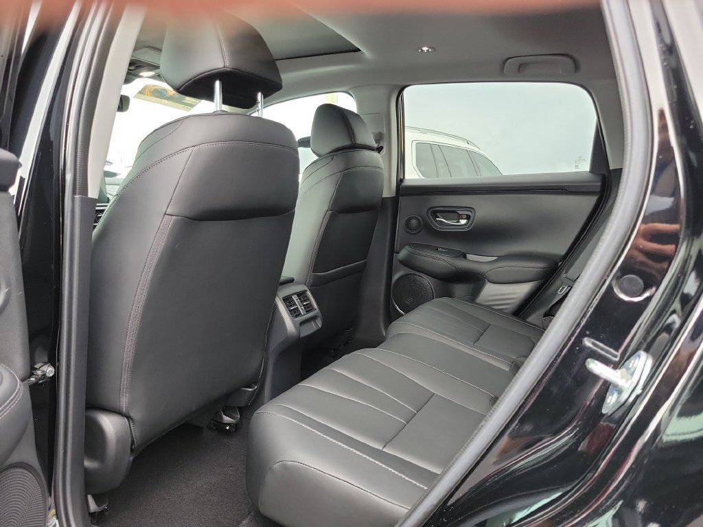 Certified 2025 Acura ADX FWD image 12