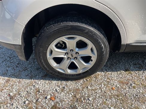 Used 2013 Ford Edge SEL image 36
