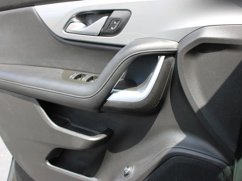 Used 2020 Chevrolet Blazer LT FWD image 22