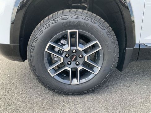 New 2026 GMC Terrain AT4 w/ LPO, Floor Liner Package AWD/4WD image 19