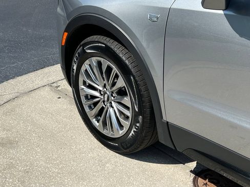 Certified 2025 Cadillac XT4 Premium Luxury FWD image 25