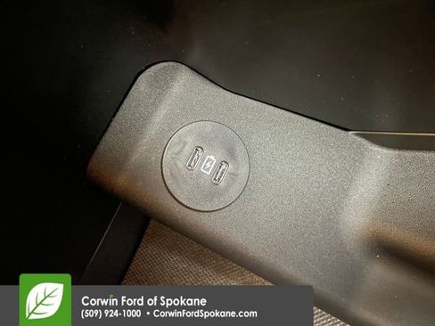 Used 2025 Ford F150 Platinum image 41