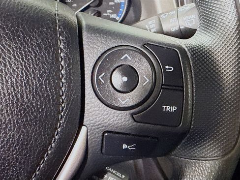 Used 2017 Toyota RAV4 LE image 15