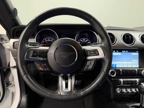 Used 2018 Ford Mustang Premium image 14