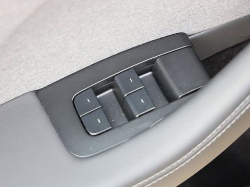 Used 2025 Tesla Model 3 Long Range image 16