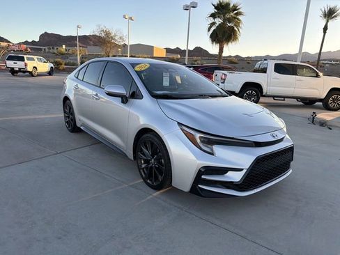 Certified 2024 Toyota Corolla SE w/ SE Package image 3