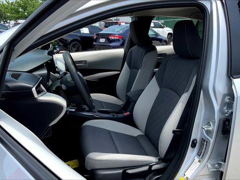 Used 2024 Toyota Corolla LE FWD image 8
