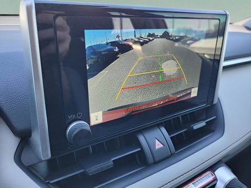 Used 2025 Toyota RAV4 XLE image 34