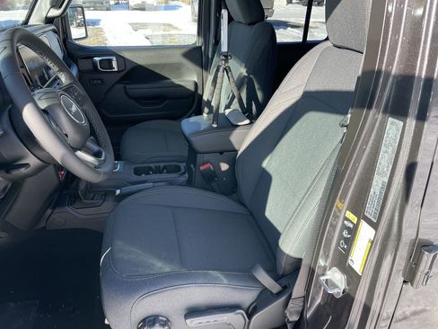 New 2026 Jeep Wrangler Unlimited Sport image 11