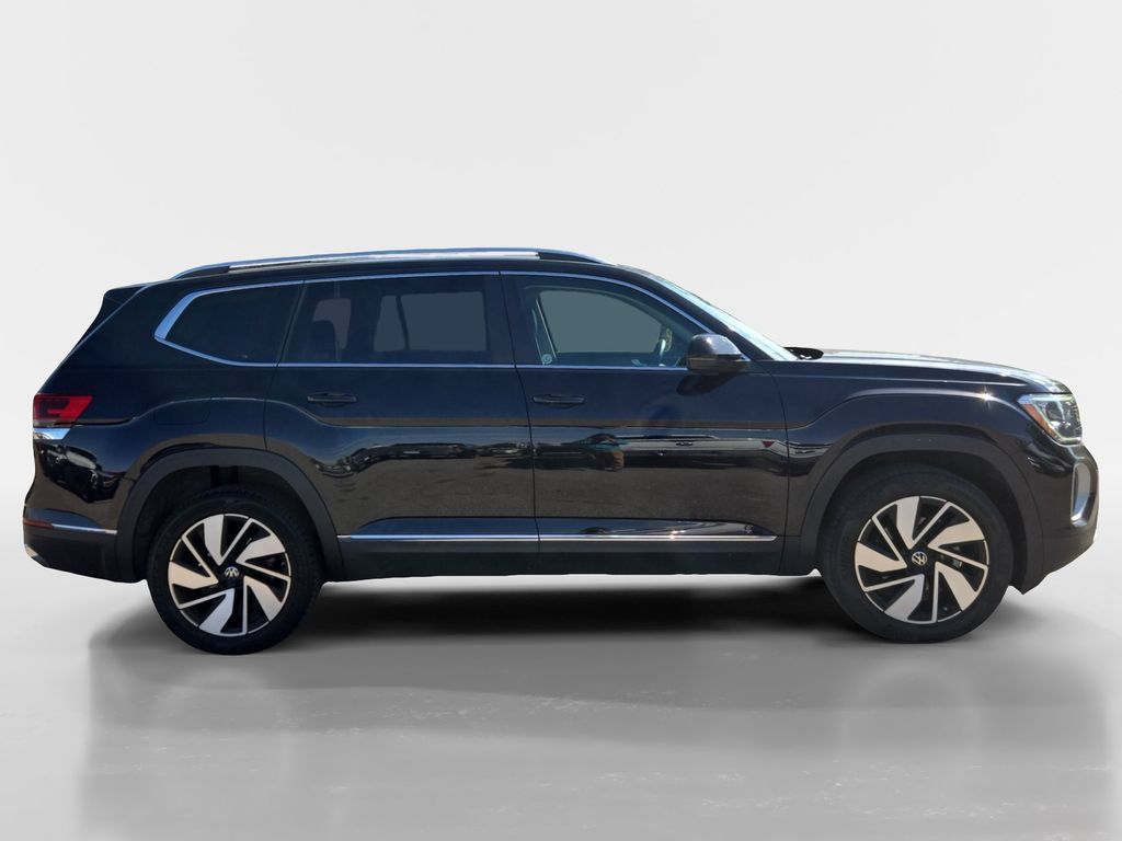 Used 2025 Volkswagen Atlas SEL AWD/4WD image 6