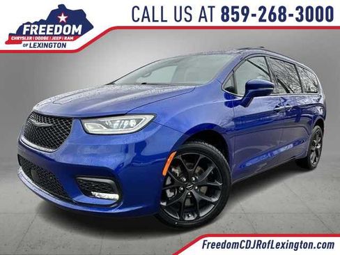 Certified 2021 Chrysler Pacifica Limited w/ Premium & Safety Sphere Group AWD/4WD image 1