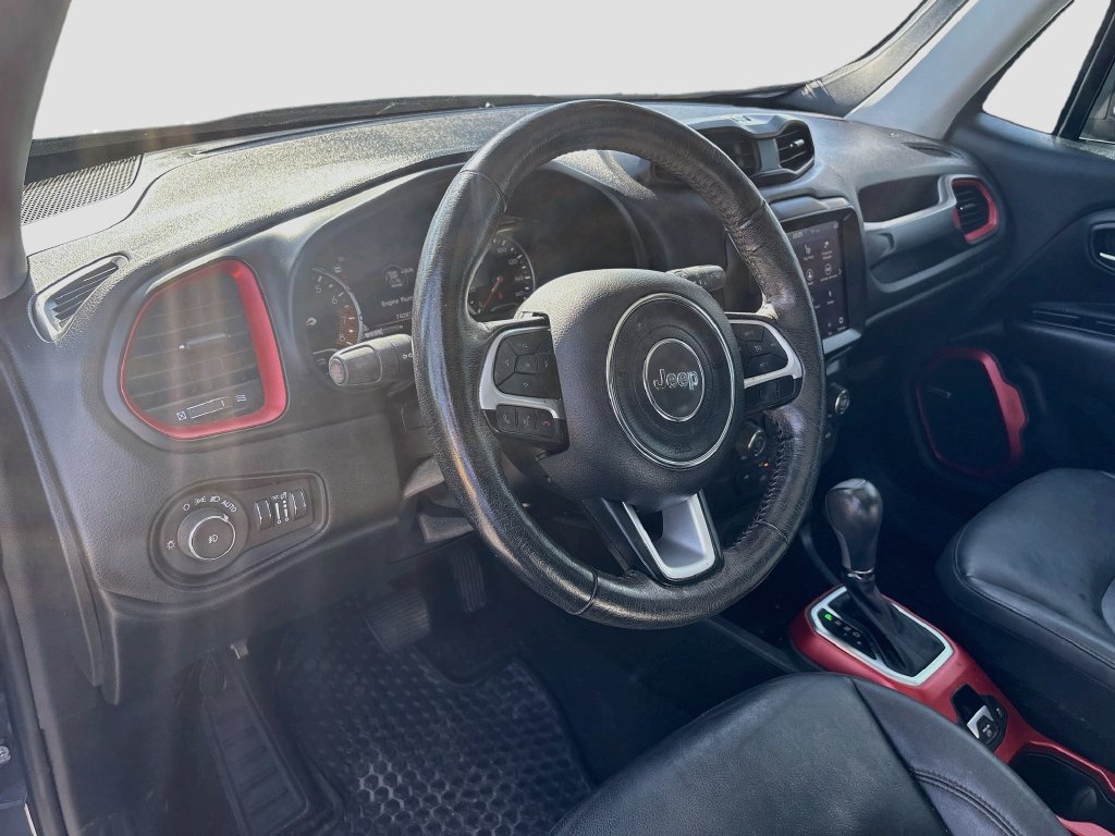 Used 2021 Jeep Renegade Trailhawk w/ Sun & Sound Group AWD/4WD image 10