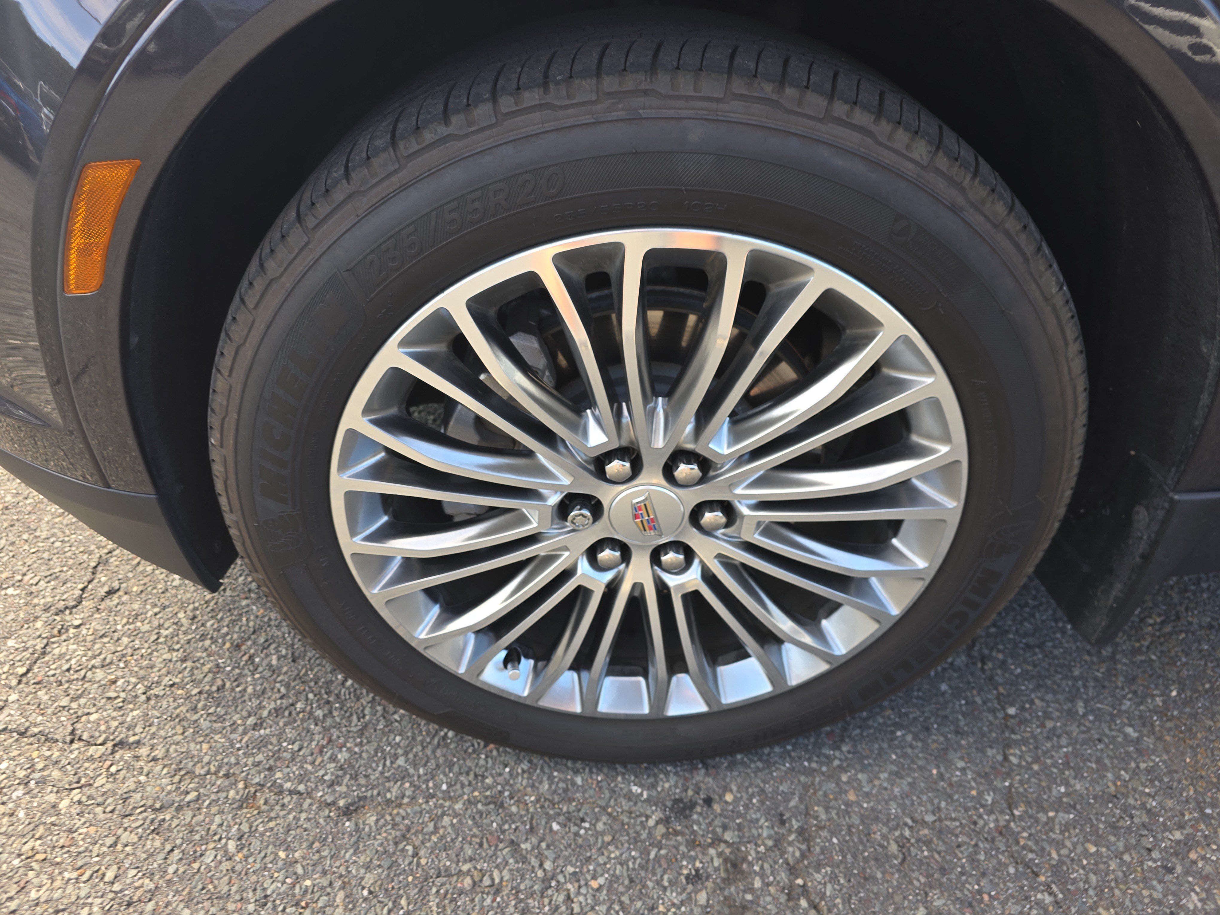 Used 2019 Cadillac XT5 Premium Luxury AWD/4WD image 10