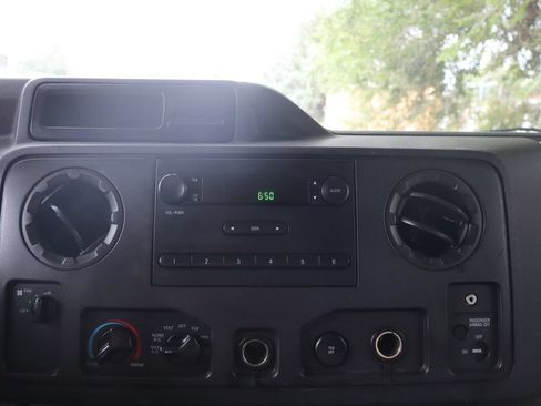 Used 2014 Ford E-250 and Econoline 250 w/ Power Group RWD image 30