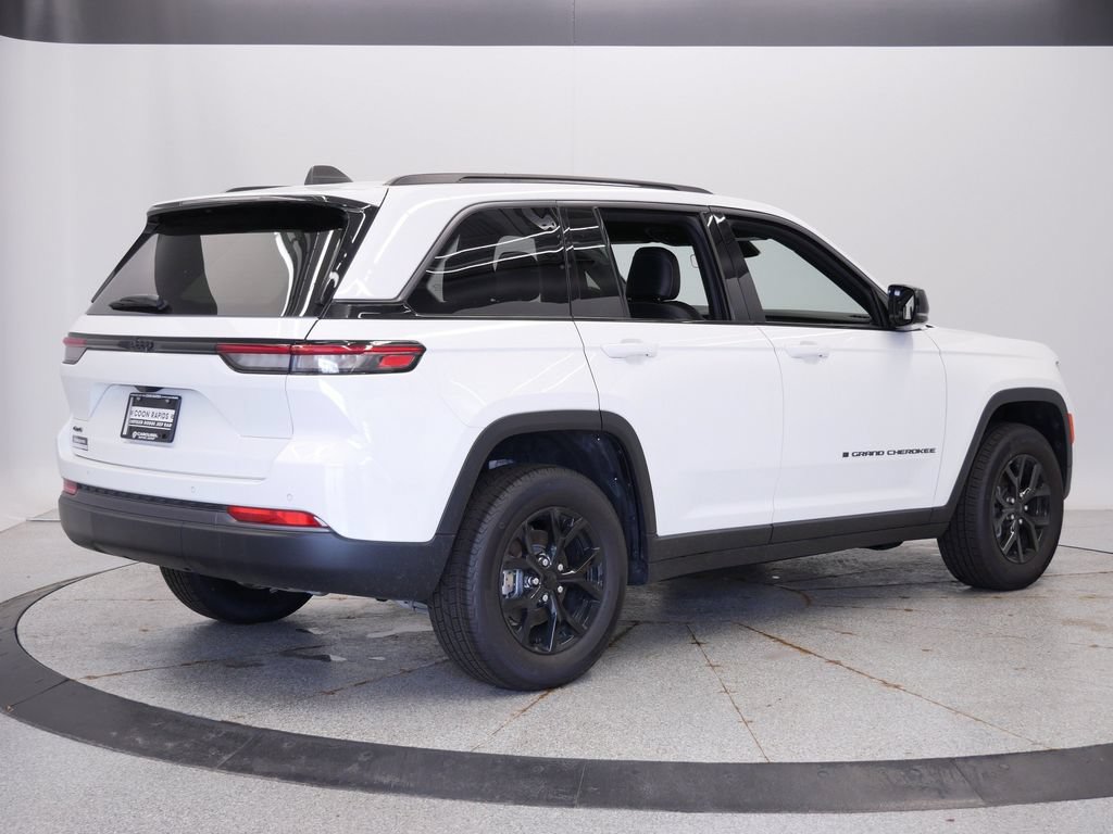 New 2026 Jeep Grand Cherokee Altitude AWD/4WD image 6