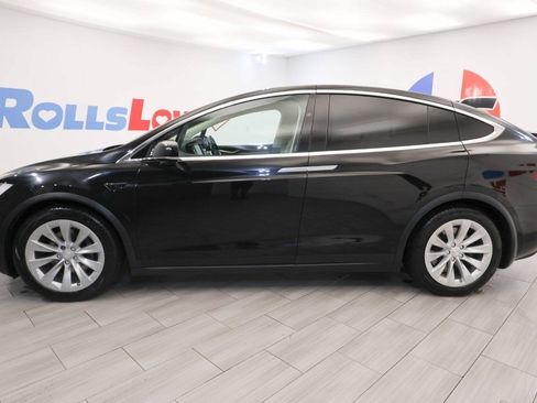 Used 2017 Tesla Model X 75D AWD/4WD image 2