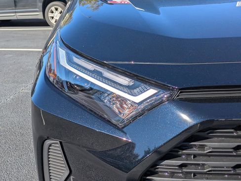 Used 2025 Toyota RAV4 LE image 9