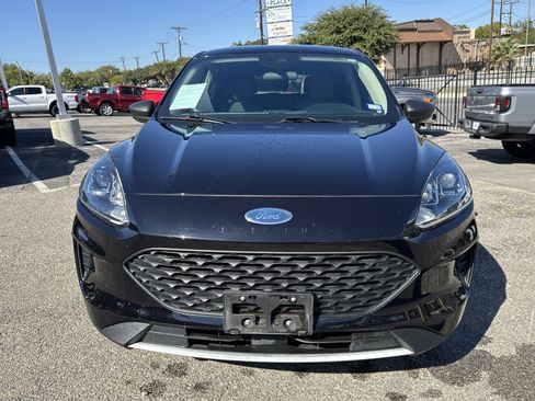 Used 2020 Ford Escape S image 8