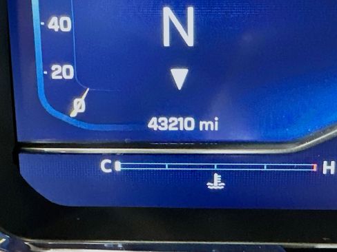 Used 2024 Chevrolet Silverado 1500 LT image 19