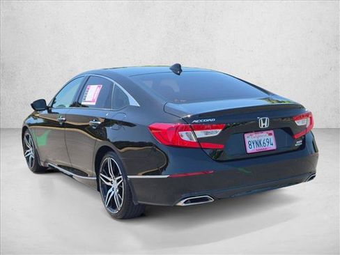 Used 2021 Honda Accord Touring image 8