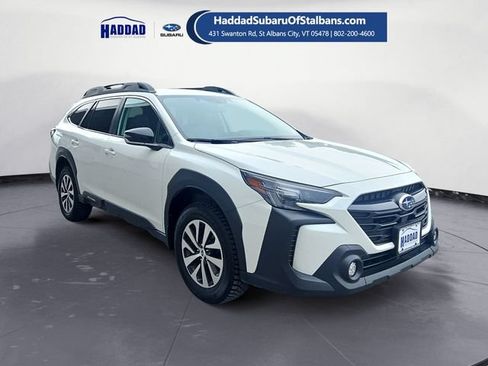 Used 2025 Subaru Outback Premium AWD/4WD image 7