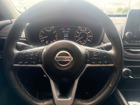 Used 2022 Nissan Altima 2.5 SR FWD image 13