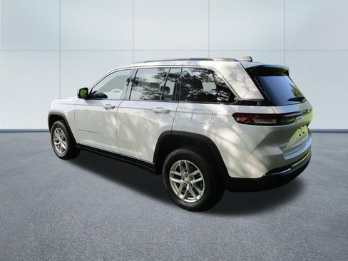 New 2026 Jeep Grand Cherokee Laredo X AWD/4WD image 4