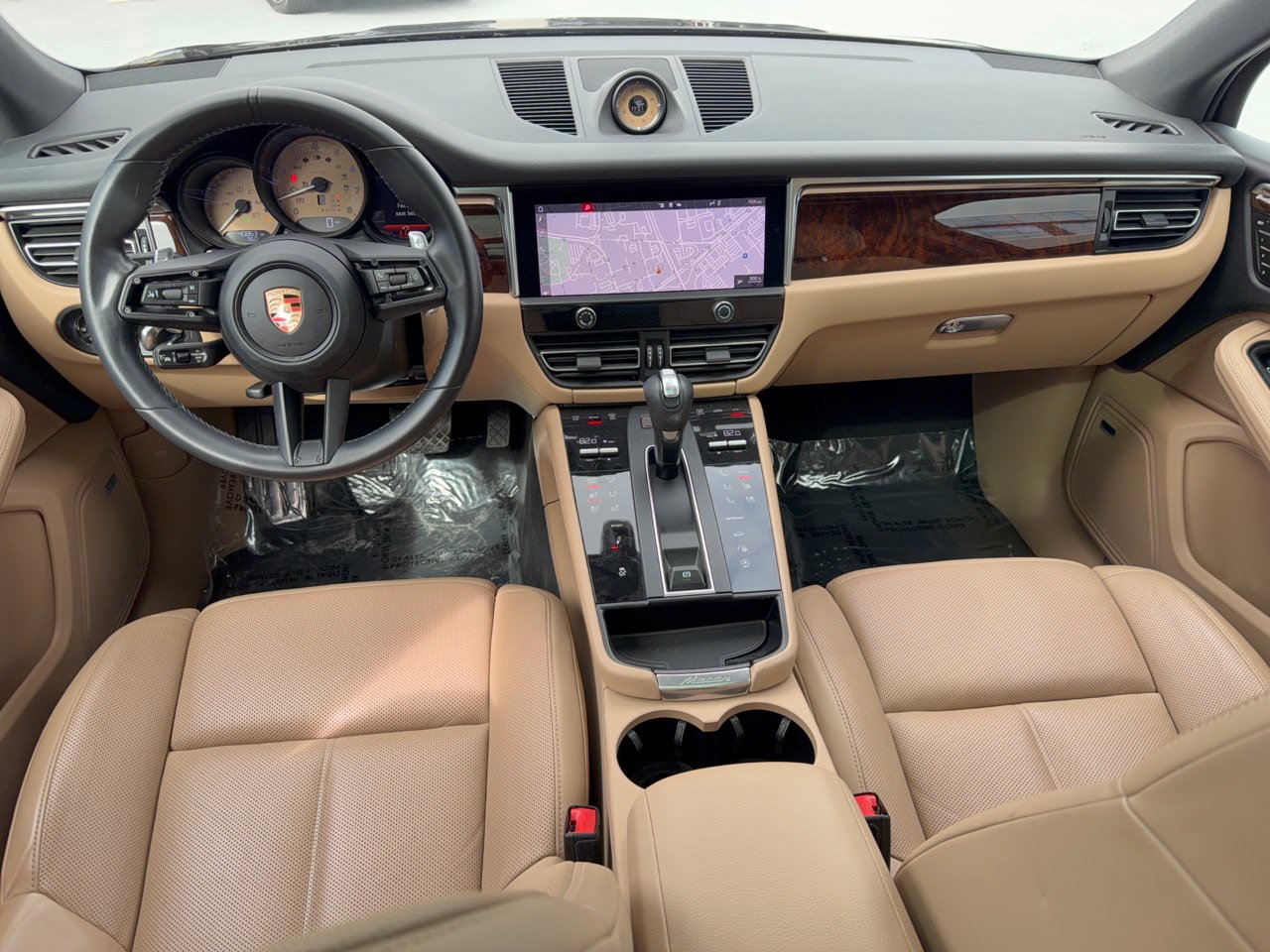 Certified 2023 Porsche Macan S AWD/4WD image 17