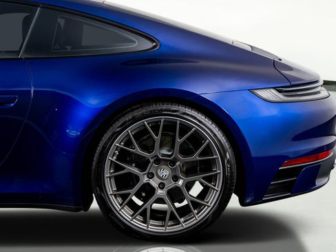 Used 2024 Porsche 911 Carrera 4S w/ Sport Package image 8