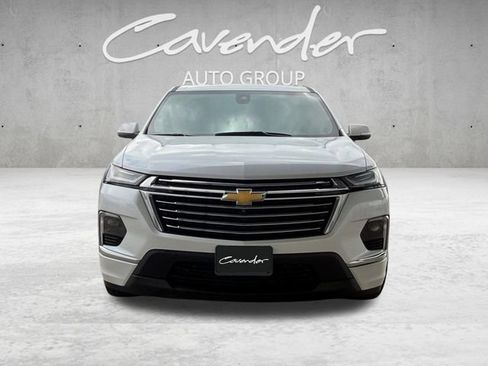 Used 2023 Chevrolet Traverse Premier FWD image 18