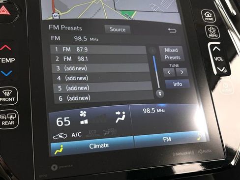 Used 2022 Toyota Prius Prime XLE FWD image 20