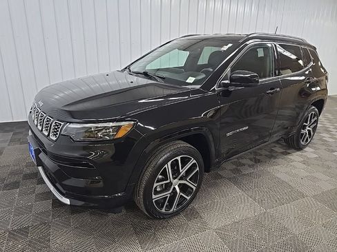 Used 2024 Jeep Compass Limited w/ Elite Group AWD/4WD image 8